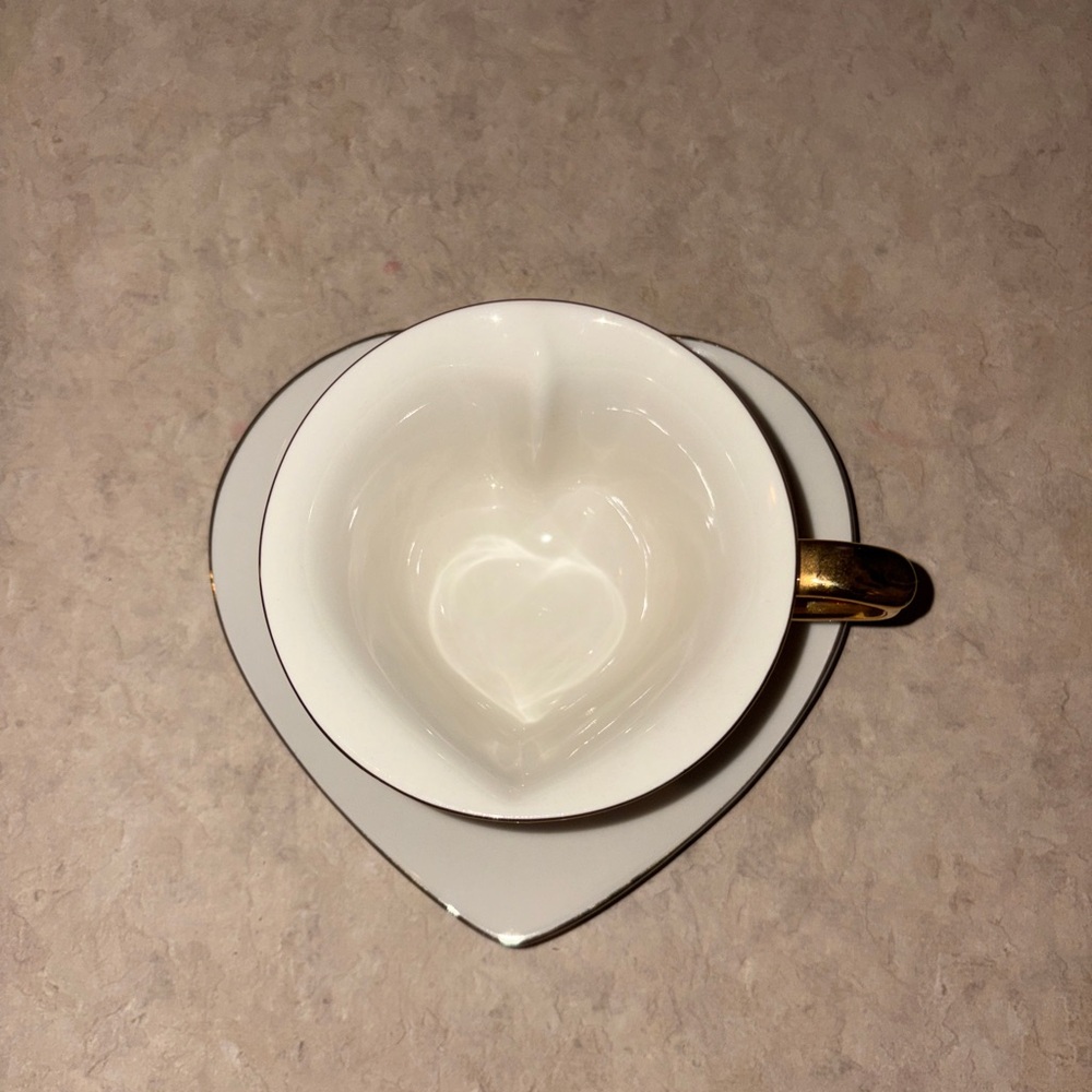Classic Coffee & Tea Heart Shaped Mug & Saucer Set Ceramic Bone Gold Valentine’s